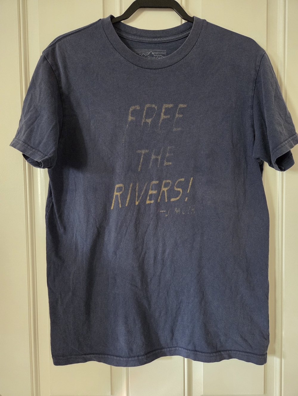 Patagonia Free The Rivers Tee Shirt Men's L Slim Fit *READ